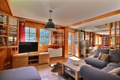 Image de Appartement très confortable sur 2 étages pour 6 personnes, salon, coin cuisine avec lave-vaisselle,