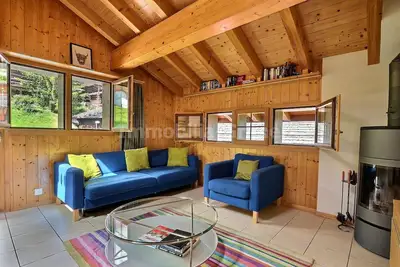 Image de Appartement très confortable pour 4 personnes, salon avec poêle, coin cuisine avec lave-vaisselle, 1