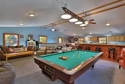 Image de Winding Way Chalet: Large Family Ski Home with Amazing Amenities! Hot Tub.