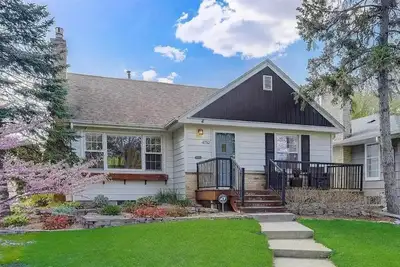 Image de Linden Hills Charm!