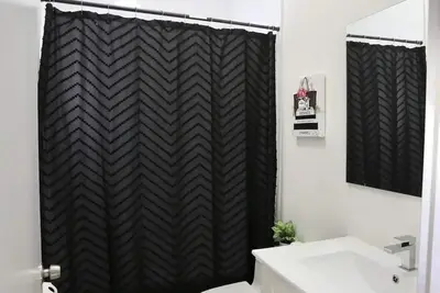 Image de Modern 4 Bedroom House Centrally located in the heart of Miami Experience!