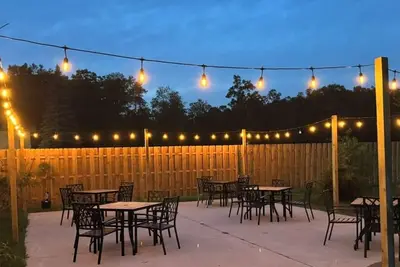 Image de The Woods Suite #303 Free Arcade, Movie Theater, Patio Area, Playground and more