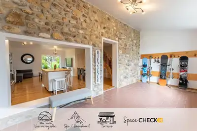 Image de Le Ski Stop | Mont-Ste-Anne | Bbq | Climatisation | Sauna