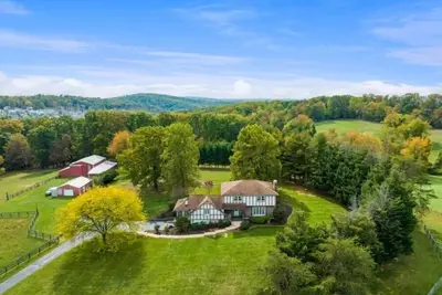 Image de Serene 51-Acre Estate with Beautiful Farmhouse-Your Nature Retreat Awaits!