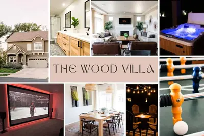Image de WoodVilla w/Hot Tub, Movie Theater, & Game Room