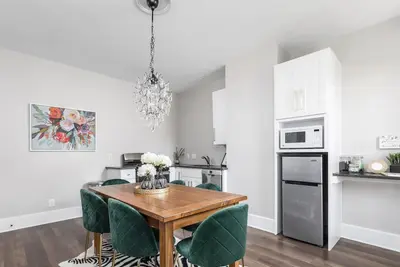 Image de Incredible Indianapolis Home - Walkable. Sleeps 16