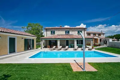 Belle maison à Tinjan