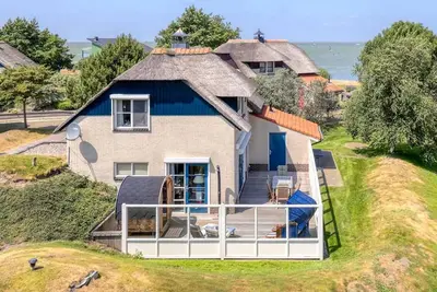 Image de Maison en bord de mer Ă Makkum avec.