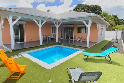 Image de Évasion tropicale : Villa de rêve avec piscine