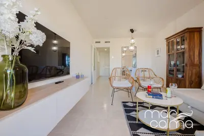 Acogedor Apartamento con Piscina a un Minuto de la Playa