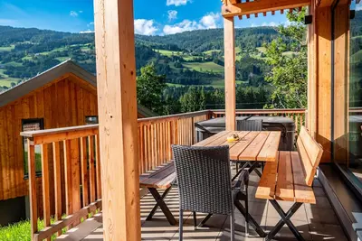 Chalet avec sauna et bain à remous