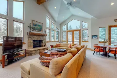 Image de Large East Vail Home - Private Hot Tub