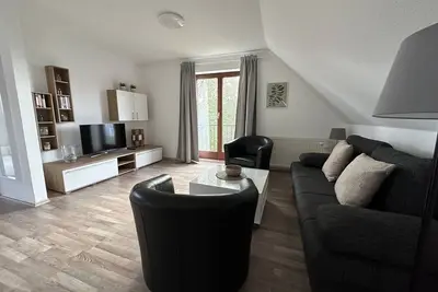 Image de Zentral und Ruhig Gelegene Ferienwohnung für Max. 4 Personen im Obergeschoss!