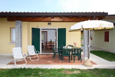 Image de Bungalow avec terrasse dans une résidence