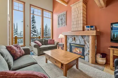 Image de Towering Firs | Private Hot Tub & Ski In/Ski Out