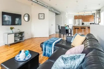 Image de Spacious Loft, Leslieville Neighbourhood—Sleeps 5