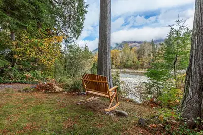 Image de Mountain Memories - river access, pet friendly w/ hot tub