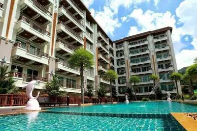 Heart of Patong, walk to Bangla, beach, shopping!