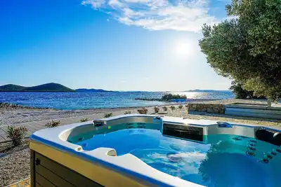 Image de Maison de vacances pour 4 personnes env. 54 qmà Drage, Dalmatie (Nord de la Dalmatie)