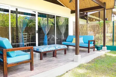 Image de Modern house / gated community. Walk to the beach.