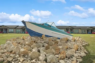 Image de MotorBoat Inn Suite 13