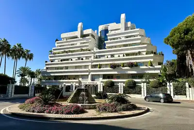 Image de Appartement Deluxe 'Gran Marbella' avec vue sur la montagne, Wi-Fi et climatisation