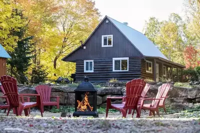 Image de Relax and explore nature in a cozy chalet with spa and Atv trails