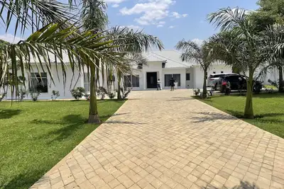 Image de Secluded Lusaka West Pool House 15 min from Cbd
