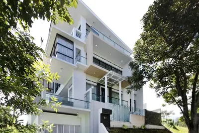 Image de Villa Bandung DagoResor 7br up 45 people Private Swimming Pool & Roof Garden Bbq