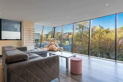 Image de Grand St Kilda 2-story Sub Penthouse At Lucient