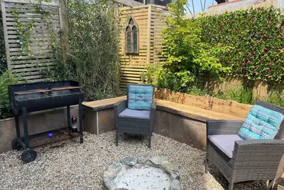 Image de Stunning property in amazing location near harbour/beach!