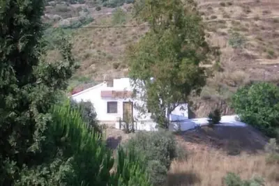 Image de Secluded designer villa with pool terraces & views