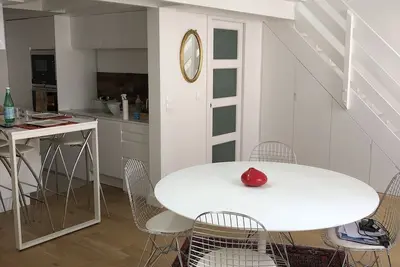 Image de Appartement esprit loft situé au centre de Paris