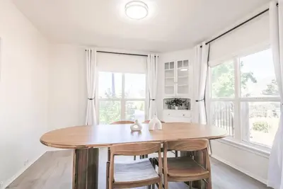 Image de Foothills Hideaway-Spanish Chic, A Modern Gem