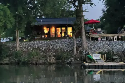 Image de Downtown Riverfront Cottage