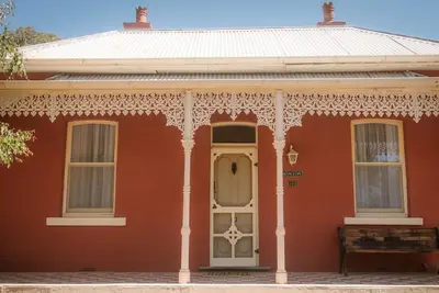 Image de Winton Cottage Maldon - Heritage Home. Central Heating. Cozy Fireplace. On Sale