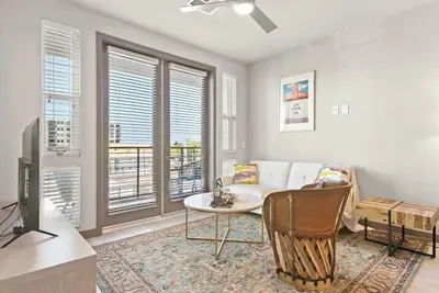 Image de CozySuites Phx Roro Gym, Pool, Pets, Parking! #2
