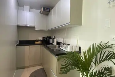 Image de Family size Condocation in Beacon Tower Makati, with Unlimited pool acces