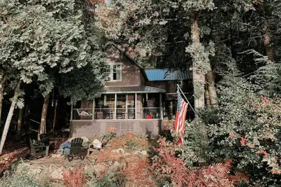 Image de Cozy Waterfront Lake Cabin - New Listing - Adirondacks - Long Lost Lodge