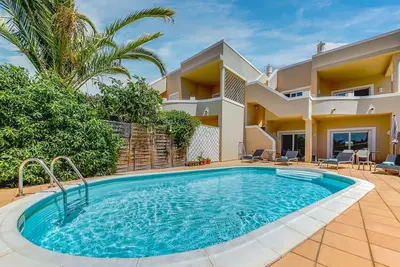 Image de Casa Creme - Deux Chambres Villa, Couchages 4