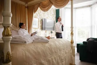 Image de Ashby's Accommodation - Deluxe Studios- Romantic/ Private hot tub / Spa. 1/5