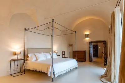 Image de Aurora in Alma Domus antica casa a volte di recente apertura