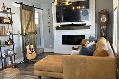 Image de Blue Barn Farmhouse - 30 min from Great Sand Dunes / 20 min from Hot Springs.