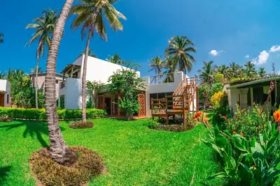 Image de Beautiful Beachfront house, ideal for big families