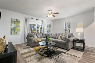 Image de Relaxing Home For Extended Stays~Insurance Displacements~Relocations~Travel Pros