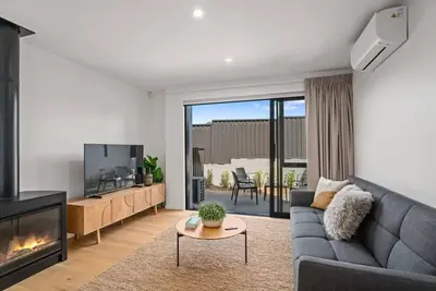 Image de Rivers Abode Summary: