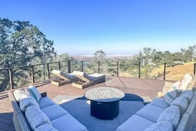 Image de The Hilltop Hideaway @ Yosemite Lakes Park\n\n