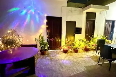 Image de Entire terrace with jacuzzi and hall for diwali party