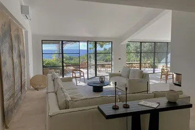 Image de Mas Ă Gordes avec vue exceptionnelle, aucun vis-Ă -vis, 16 personnes