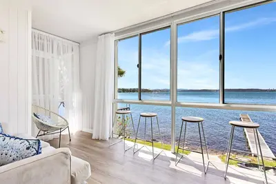 Image de Silverwater Serenity Shores Absolute Waterfront On The Lake